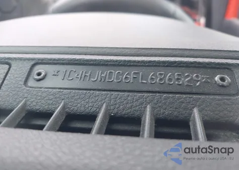 2015 Jeep Wrangler Unlimited Willys Wheeler z USA, uszkodzony, nr VIN 1C4HJWDG6FL686529